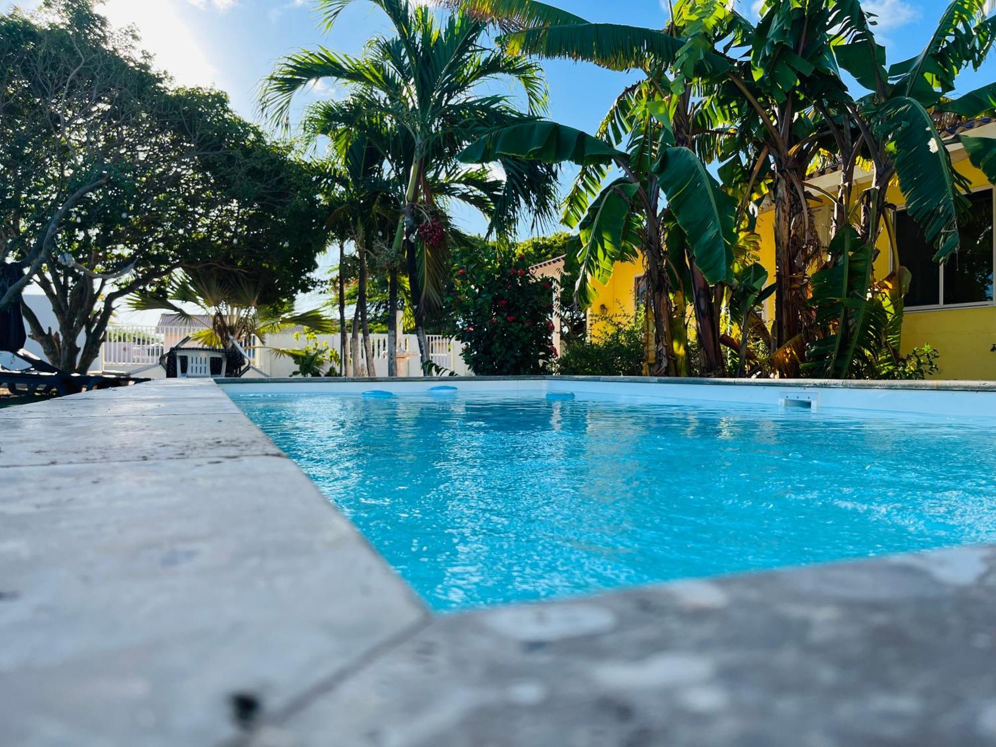 Bon Bini Kokolishi Hotel Willemstad Exterior photo